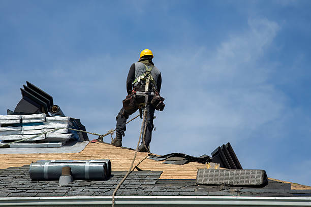 Professional Gutter Installation technician working in White Plains, KY